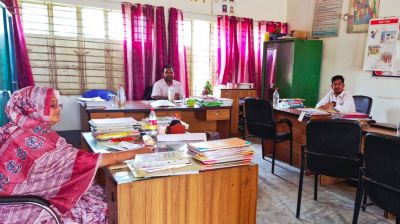 কর্মবিরতিতে অনড় প্রাথমিকের শিক্ষকরা, অনিশ্চয়তায় বার্ষিক পরীক্ষা