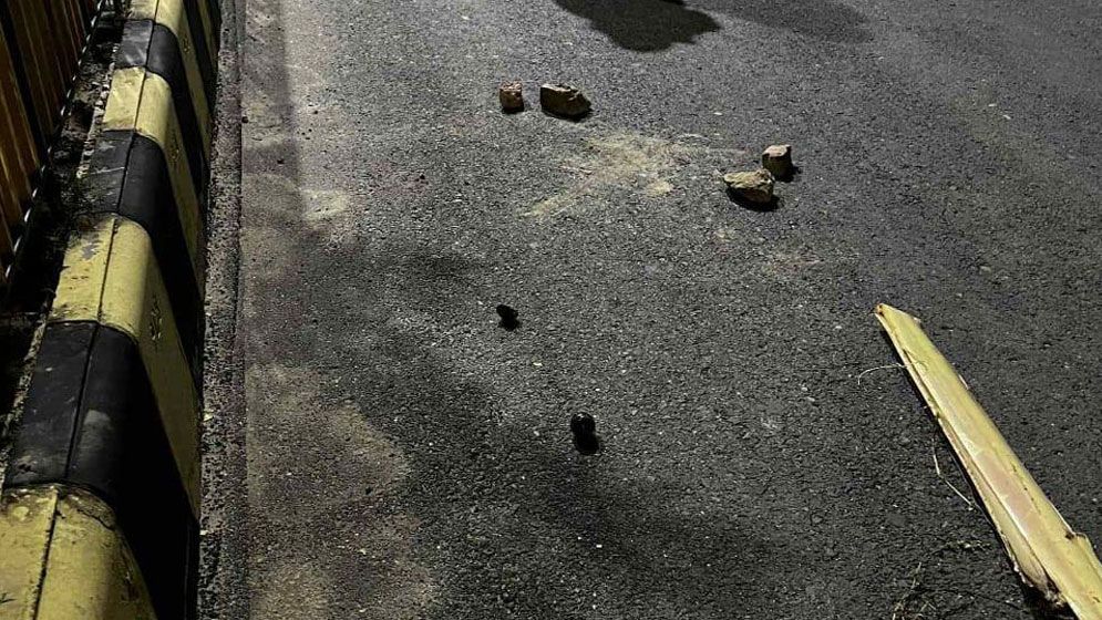 রাজশাহীতে আওয়ামী লীগের পরিত্যক্ত কার্যালয়ের সামনে ককটেল বিস্ফোরণ