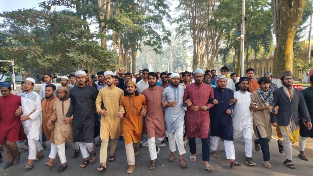 ওসমান হাদির মৃত্যুতে রাবিতে ফের বিক্ষোভ মিছিল