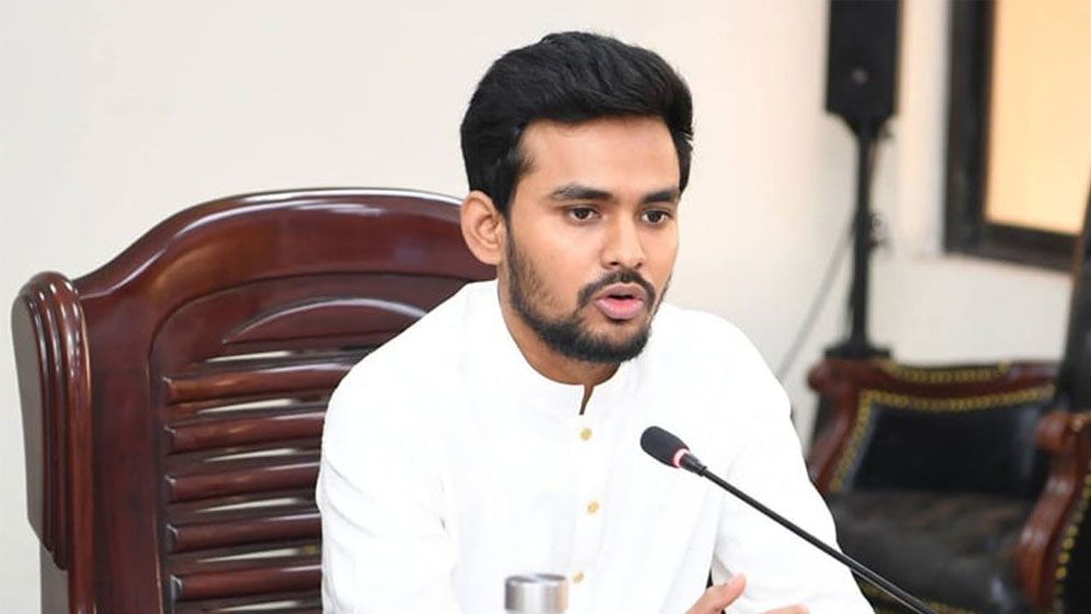 ঢাকা-১০ থেকে স্বতন্ত্র প্রার্থী হিসেবে নির্বাচন করবেন আসিফ মাহমুদ