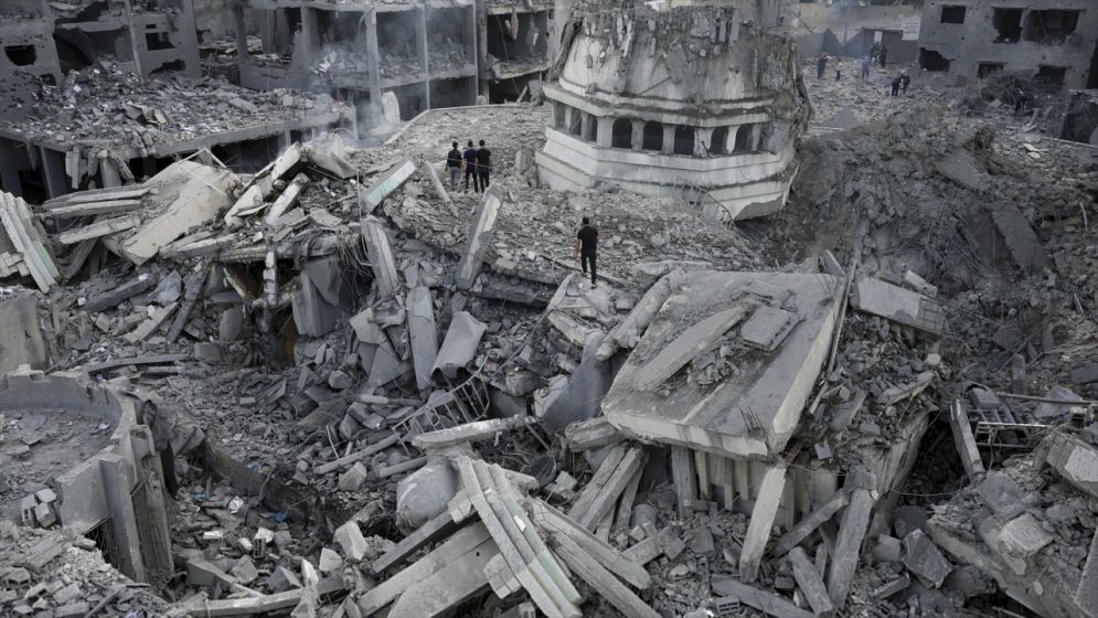 গাজায় এক ভবনের ধ্বংসস্তূপে মিলল ৪৫ মরদেহ