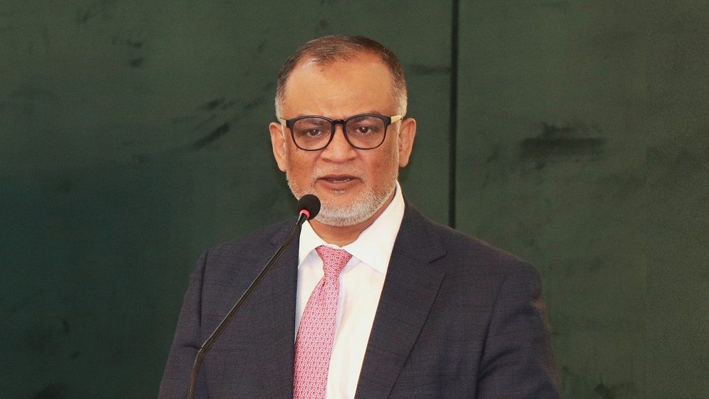 ভোজ্যতেলের দাম এককভাবে বাড়ালে ব্যবসায়ীদের বিরুদ্ধে ব্যবস্থা: বাণিজ্য উপদেষ্টা