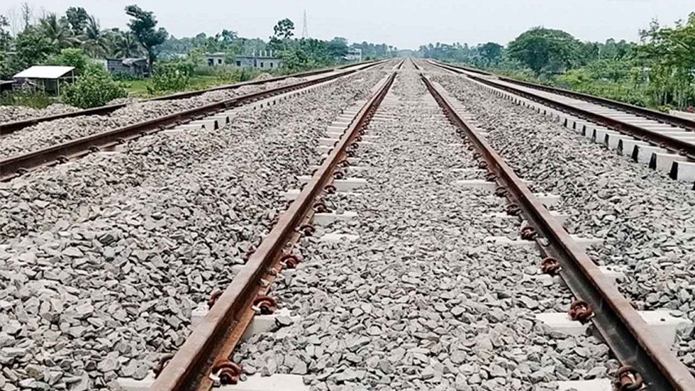 কালীগঞ্জে ট্রেনে কাটা পড়ে নানি-নাতনিসহ তিনজনের মৃত্যু