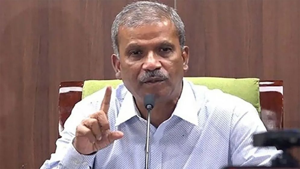 বিদেশ গমনে দুর্নীতি-ভোগান্তি অনেক কমেছে : আসিফ নজরুল