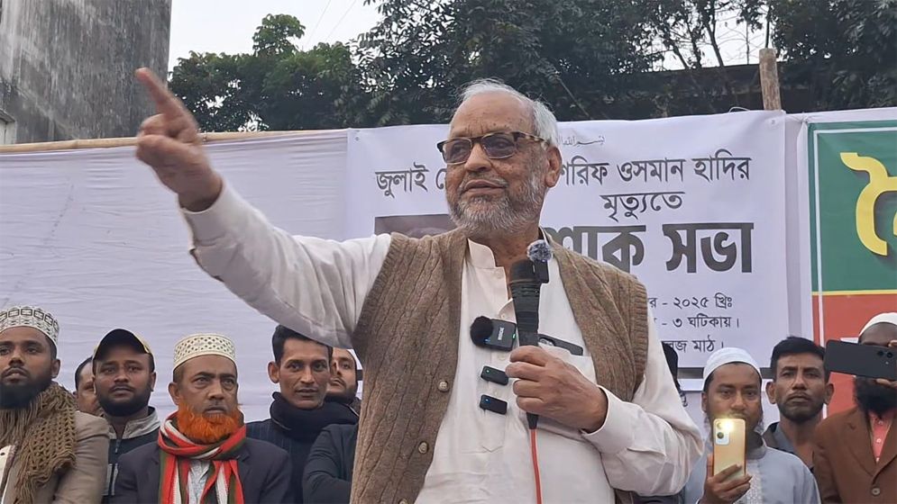 তারা এখন বুঝতে পারছে আমি তাদের ঘরের একটি মোটা খুঁটি ছিলাম : আখতারুজ্জামান