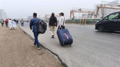 তারেক রহমানকে বরণে লাখো মানুষের ঢল, বিমানবন্দরমুখী সড়কে অচলাবস্থা