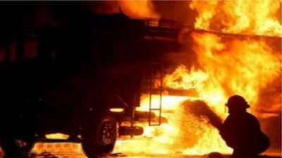 চট্টগ্রামে বস্তিতে আগুন, ফায়ার সার্ভিসের চেষ্টায় আগুন নিয়ন্ত্রণে