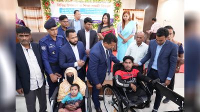 শারীরিক প্রতিবন্ধী আলিফের পাশে মানবিক ডিসি