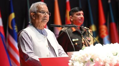 আগামী নির্বাচনে ঐতিহাসিক ভূমিকা পালনে সশস্ত্র বাহিনীর প্রতি প্রধান উপদেষ্টার আহ্বান