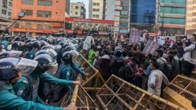 লং মার্চ টু ইন্ডিয়ান হাইকমিশন’ কর্মসূচিতে পুলিশের বাধা