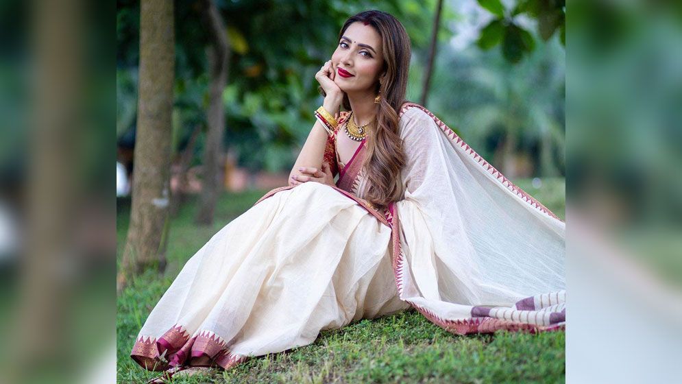 বাংলাদেশের ‘টাঙ্গাইল শাড়ি বুনন শিল্প’ অপরিমেয় সাংস্কৃতিক ঐতিহ্য, ইউনেসকোর স্বীকৃতি