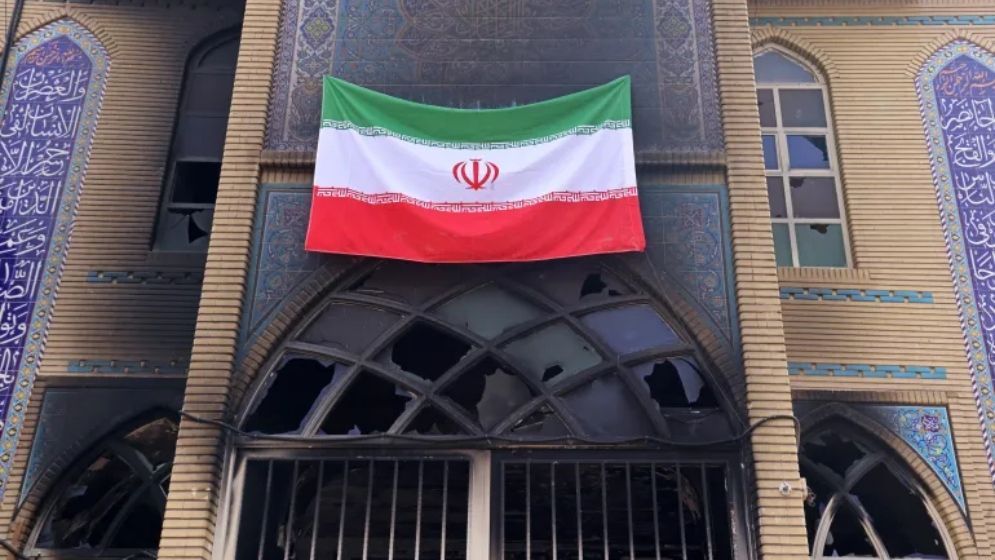 কোন দিকে যাচ্ছে ইরান, সরকার পরিবর্তন কি অবশ্যম্ভাবী?