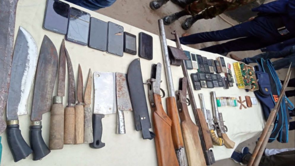 যৌথবাহিনীর অভিযানে গ্রেপ্তার ২, অস্ত্র ও গোলাবারুদ উদ্ধার