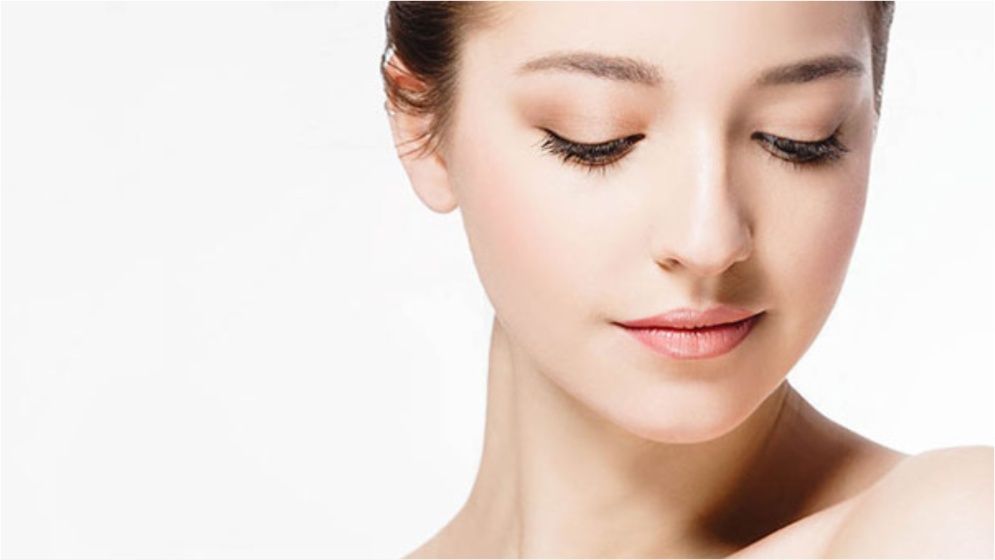 স্বাস্থ্যকর ও উজ্জ্বল ত্বক পেতে যা খাবেন