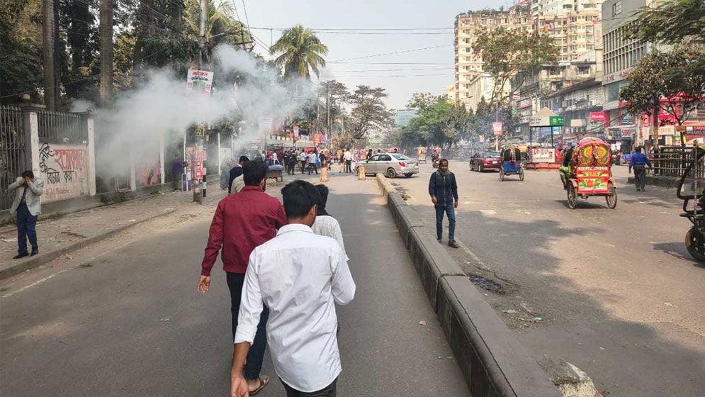 সায়েন্সল্যাবে ঢাকা কলেজ ও আইডিয়াল কলেজের শিক্ষার্থীদের সংঘর্ষ