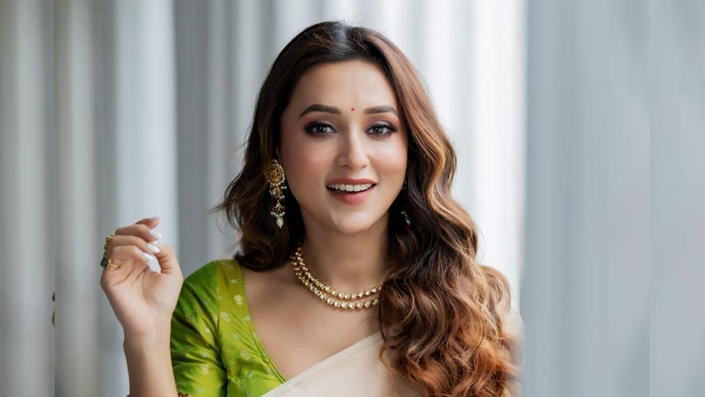 ভালোবাসা চাইলেন অভিনেত্রী মিমি