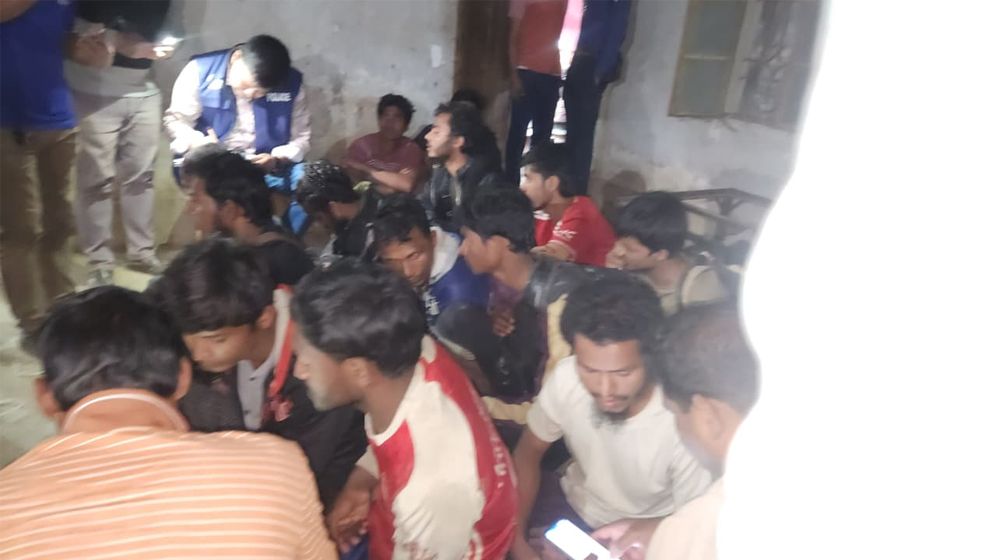 মিয়ানমারের সংঘাতে পালিয়ে এলো রোহিঙ্গা সশস্ত্র গোষ্ঠীর ৪৯ সদস্য