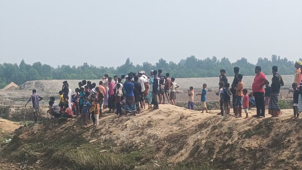 রাখাইন ত্রিমুখী সংঘাতে এপারে পালিয়ে এলো রোহিঙ্গা সশস্ত্র গোষ্ঠীর ৫৩ সদস্য