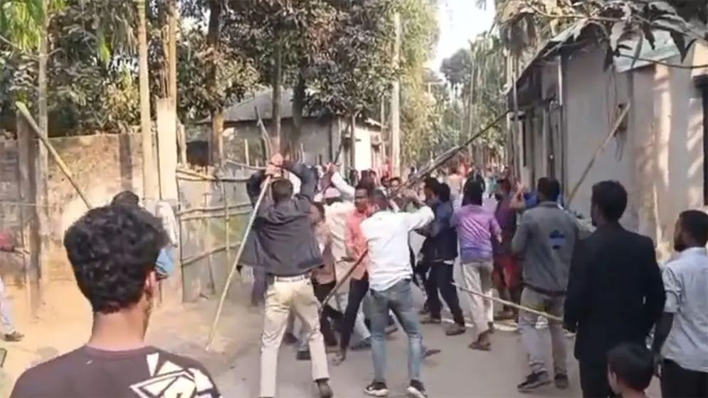 বিএনপি-জামায়াতের তুমুল সংঘর্ষ