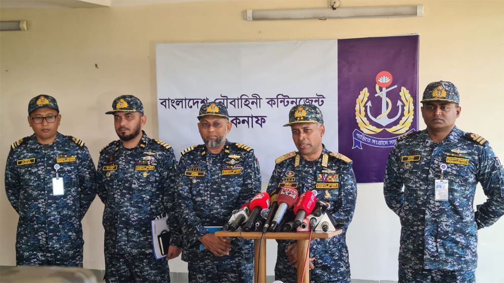 নির্বাচনে সীমান্ত এলাকায় কঠোর অবস্থানে নৌবাহিনী