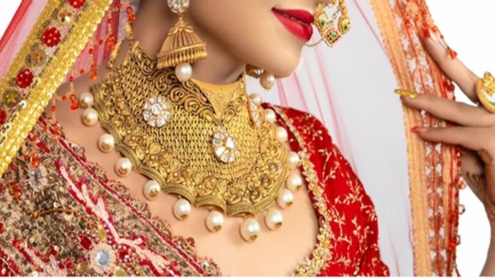 দুই দিনের ব্যবধানে স্বর্ণের দাম কমল ভরিতে ৩০ হাজার ৩৮৪ টাকা