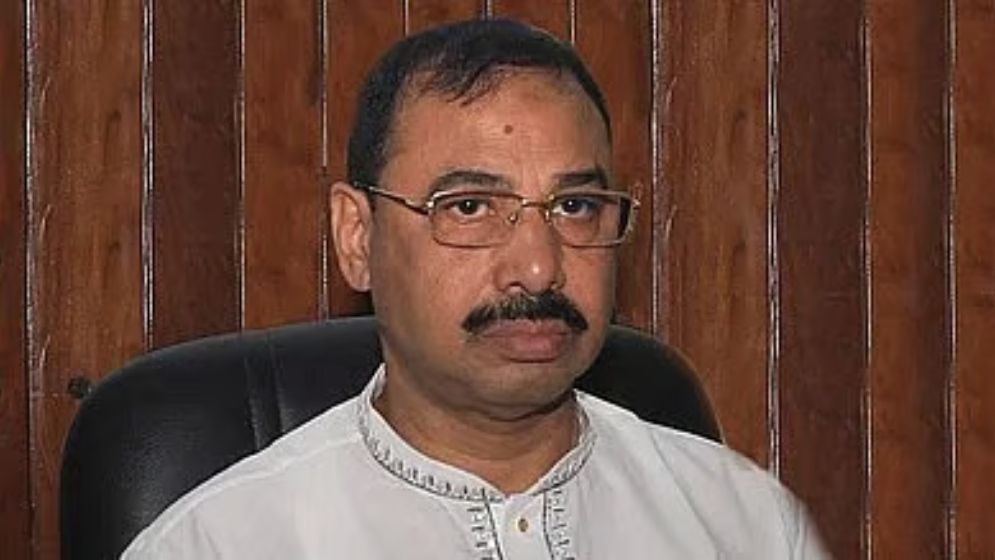 সাবেক মেয়র নাছিরসহ ৩২৯ জনকে চট্টগ্রাম নগরীতে প্রবেশে নিষেধাজ্ঞা