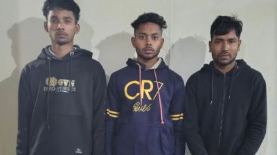 বগুড়ায় দেশীয় অস্ত্রসহ কিশোর গ্যাংয়ের ৩ সদস্য আটক