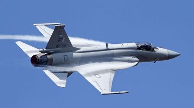 পাকিস্তান থেকে জেএফ-১৭ যুদ্ধবিমান কিনতে যাচ্ছে সৌদি আরব