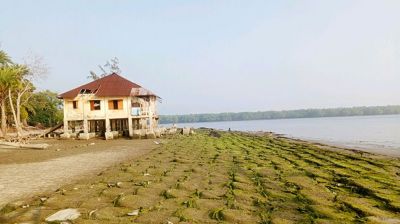 বঙ্গোপসাগরের ভাঙনে বিলীন হচ্ছে সুন্দরবনের কটকা