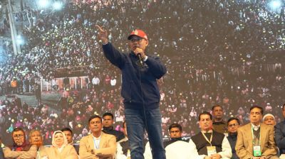 ১৬ ঘণ্টায় সাত জেলায় নির্বাচনী সমাবেশ শেষে ঢাকায় ফিরলেন তারেক রহমান