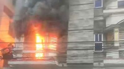 উত্তরায় আবাসিক ভবনে আগুনে প্রাণ গেল একই পরিবারের তিনজনের