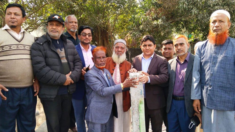 নরসিংদীতে বীরশ্রেষ্ঠ মতিউর রহমানের ম্যুরাল পুনর্নির্মাণের কাজ উদ্বোধন