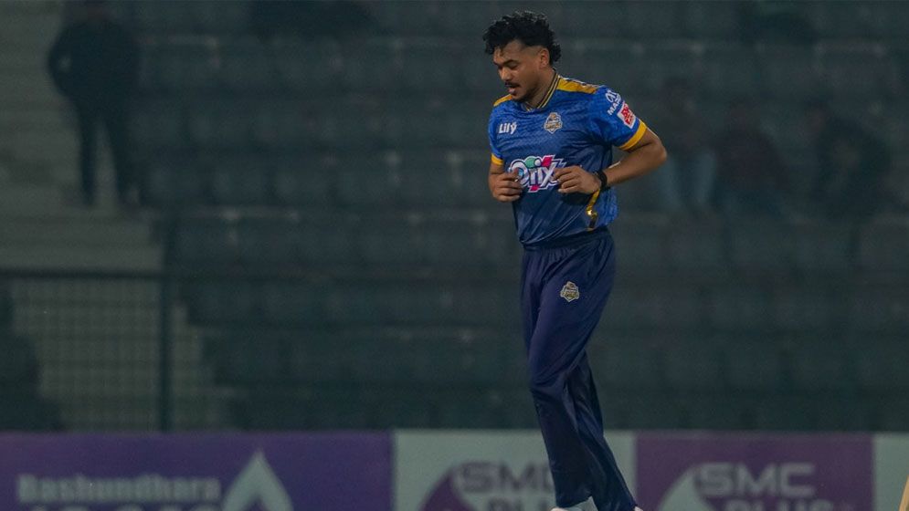 চোটের কারণে নোয়াখালী ম্যাচে নেই তাসকিন, ঢাকা পর্বে ফেরা নিয়ে অনিশ্চয়তা