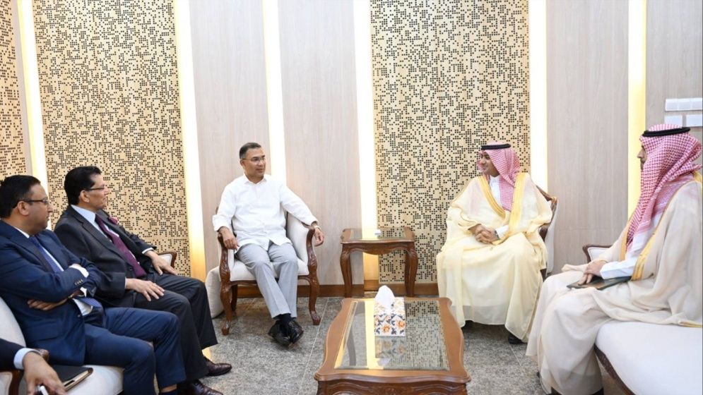 প্রধানমন্ত্রী তারেক রহমানের সঙ্গে সৌদি রাষ্ট্রদূতের সাক্ষাৎ