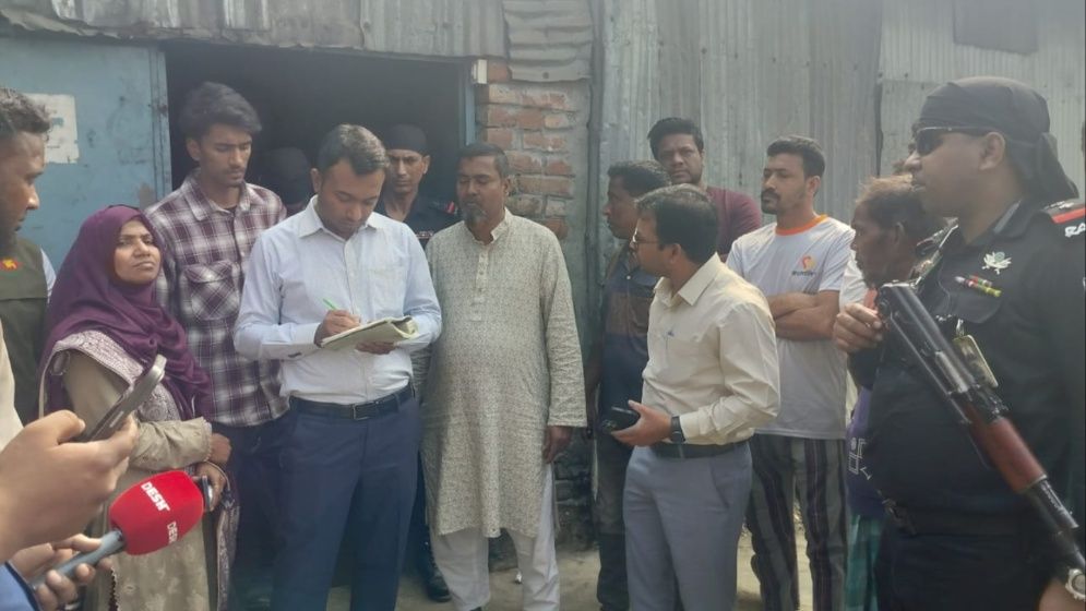 বগুড়ায় বাথরুমের পাশে সেমাই তৈরি, জরিমানা তিন লাখ