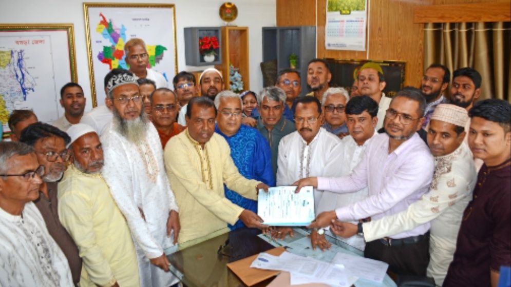 বগুড়া-৬ আসনের উপনির্বাচনে মনোনয়নপত্র উত্তোলন করলেন বিএনপির প্রার্থী বাদশা