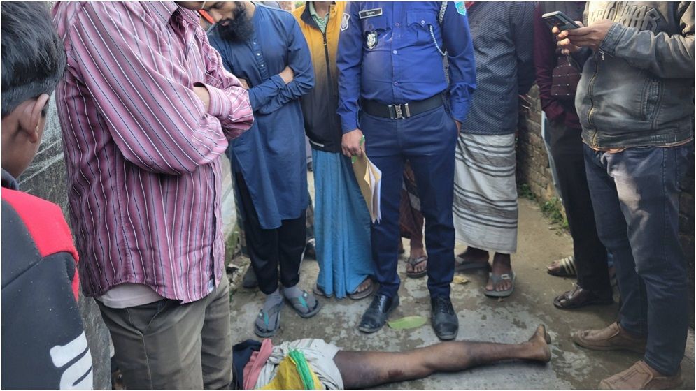 ডাব পাড়তে গিয়ে গাছ থেকে পড়ে যুবকের মৃত্যু