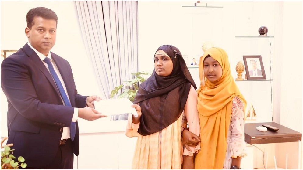 মানবিক ডিসির সহায়তায় এগিয়ে গেল মাফিয়ার শিক্ষার পথ