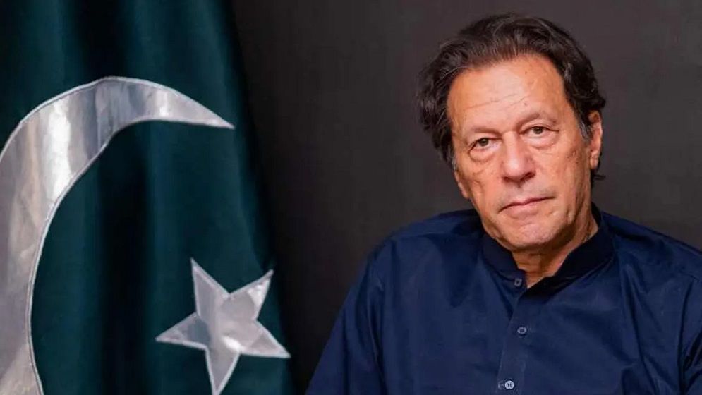 দৃষ্টিশক্তির উন্নতি ইমরান খানের