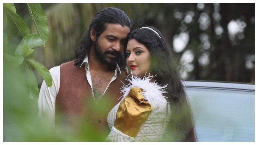 রাজের সঙ্গে বিচ্ছেদে কি তৃতীয় পক্ষের হাত? মুখ খুললেন পরীমনি