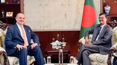 শিরোনাম: বাংলাদেশ-যুক্তরাষ্ট্র সম্পর্ক আরও জোরদারের ইঙ্গিত মার্কিন রাষ্ট্রদূতের