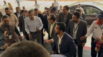 বাংলাদেশ ব্যাংকের গভর্নর হিসেবে যোগ দিলেন মোস্তাকুর রহমান