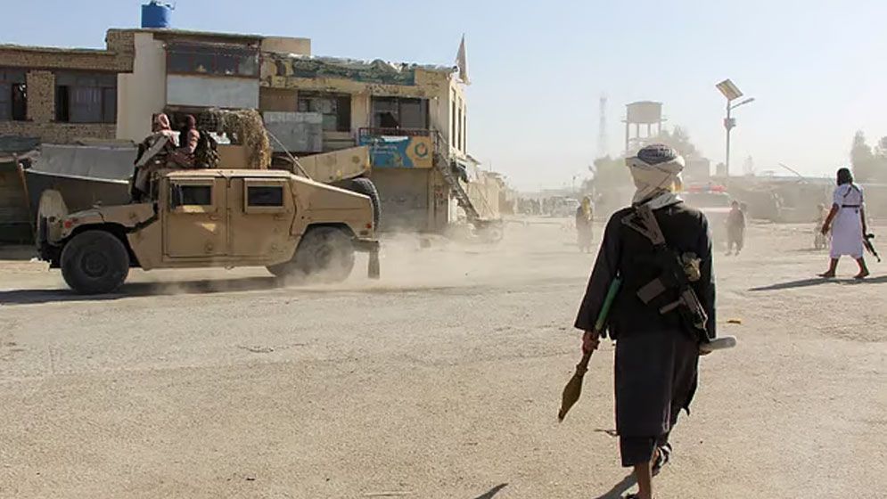 ডুরান্ড লাইনে হামলার জেরে আফগানিস্তানের বিরুদ্ধে যুদ্ধ ঘোষণা করেছে পাকিস্তান