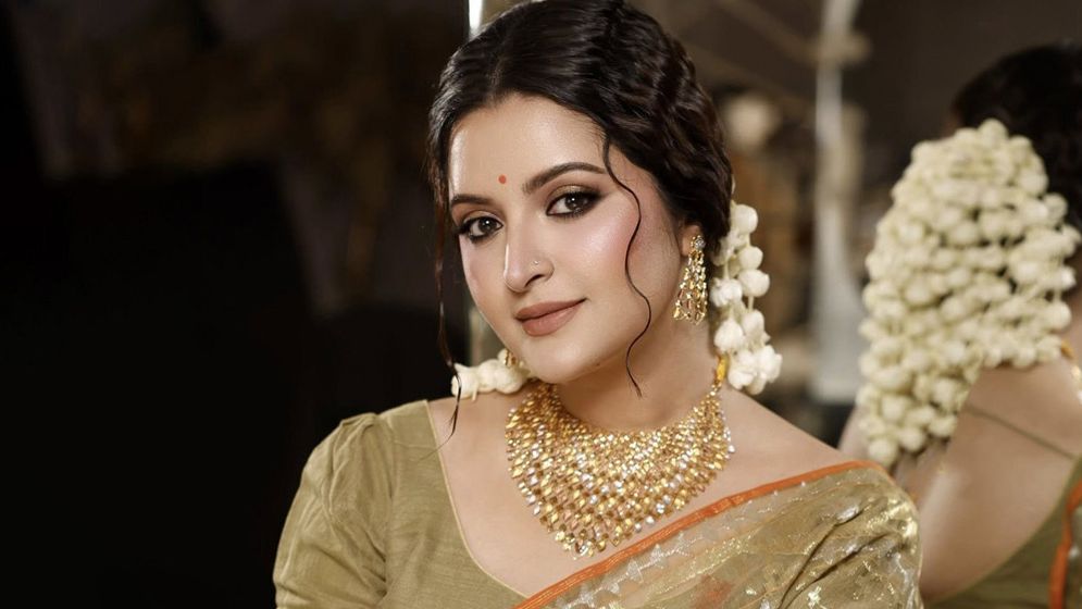 চিত্রনায়িকা পরীমনিকে হত্যার হুমকি!