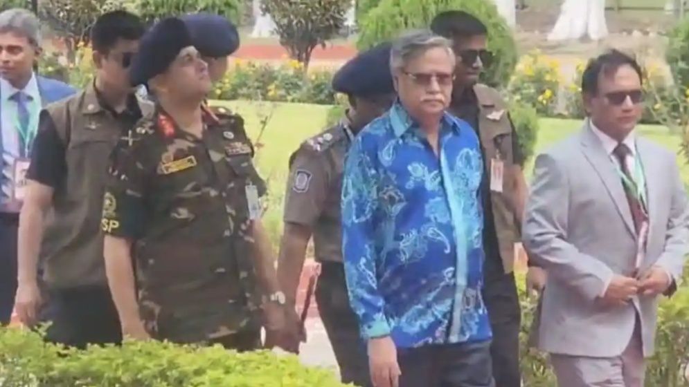 পাবনা পৌঁছেছেন রাষ্ট্রপতি