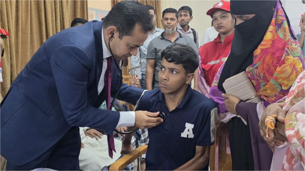 রূপগঞ্জে মুক্তিযোদ্ধা ও বিশেষ চাহিদাসম্পন্ন ব্যক্তিদের মাঝে বিনামূল্যে চিকিৎসাসেবা
