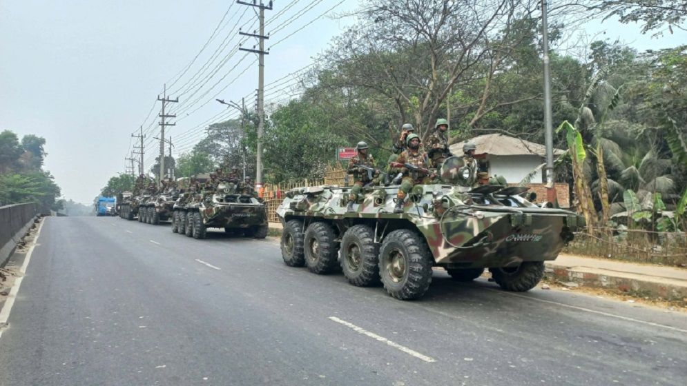 চট্টগ্রামের সলিমপুরে যৌথবাহিনীর অভিযান