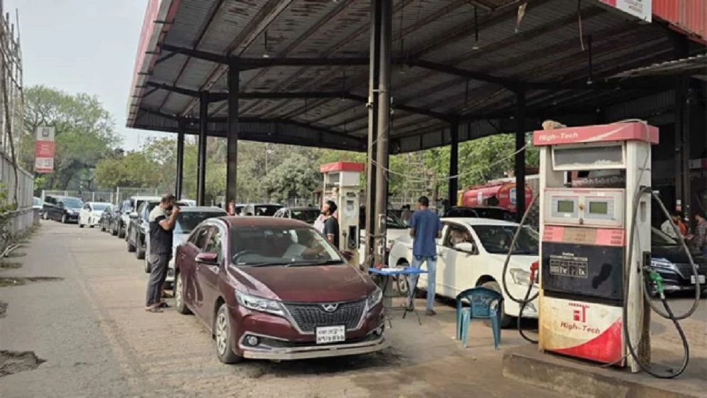 সারাদেশের পেট্রোল পাম্প যে কোনো সময় বন্ধ হয়ে যেতে পারে