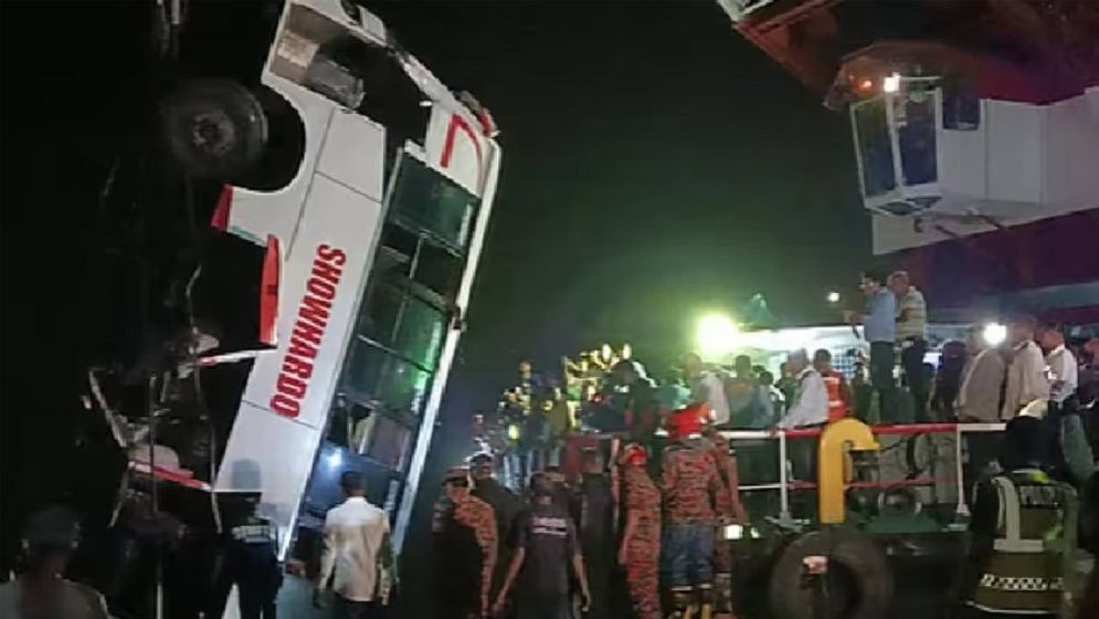 ১ কোটি টাকা নিহতদের পরিবারকে ক্ষতিপূরণ দিতে সরকারকে লিগ্যাল নোটিশ