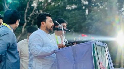 সরকার পুরোনো পথে হাঁটতে শুরু করেছে : নাহিদ ইসলাম